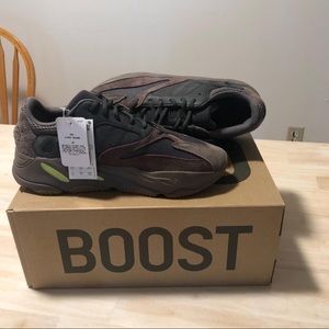 Yeezy Boost 700